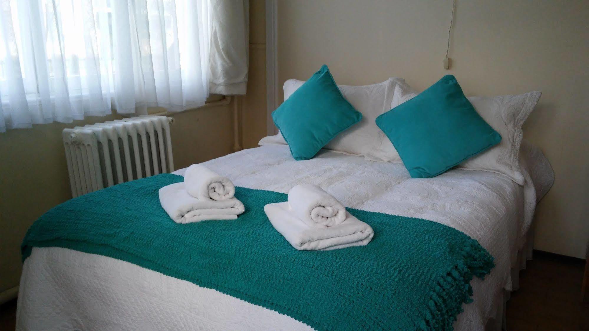 Hostal Y Cabanas Ainil Punta Arenas Zewnętrze zdjęcie
