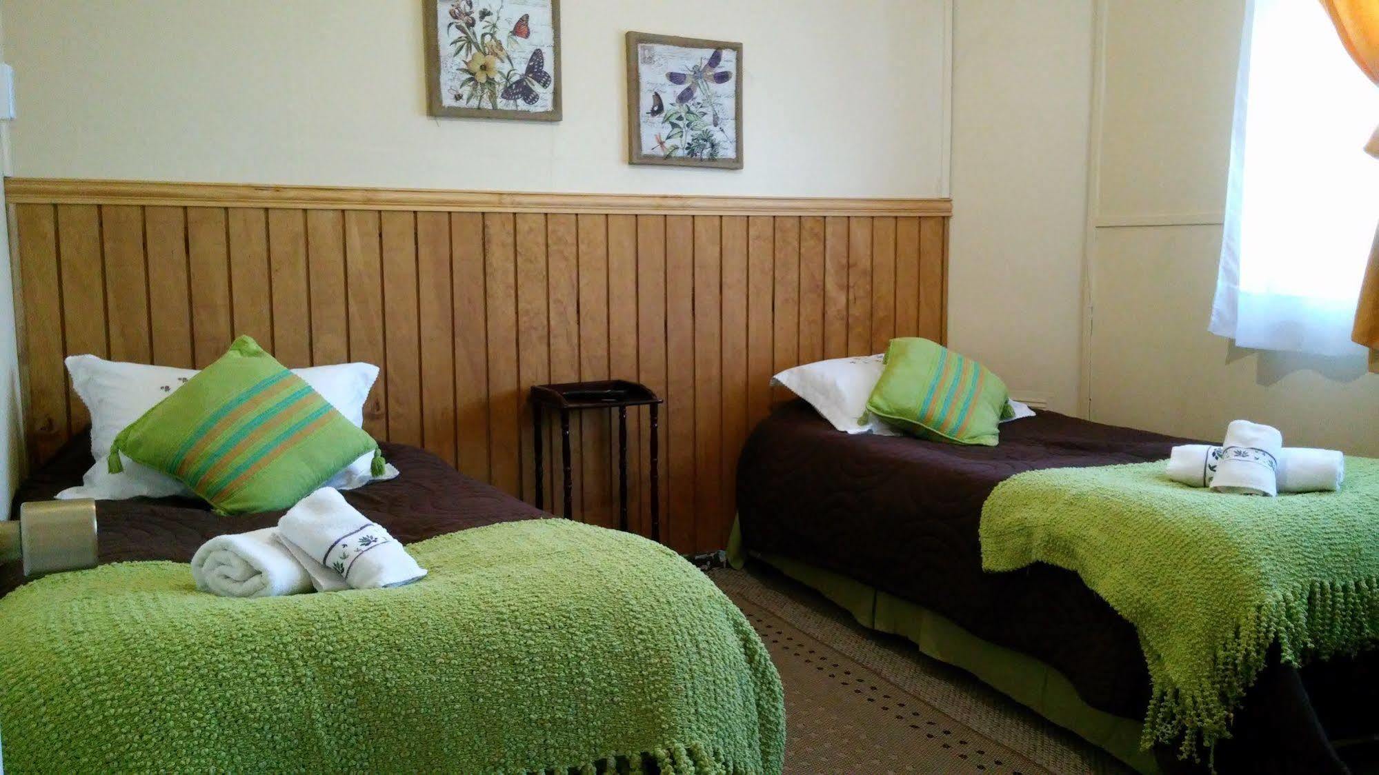 Hostal Y Cabanas Ainil Punta Arenas Zewnętrze zdjęcie
